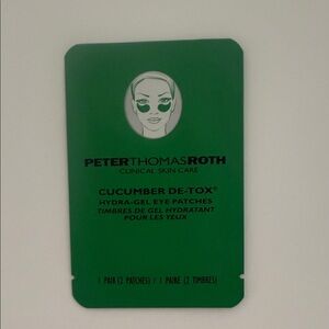 Peter Thomas Roth Cucumber De-Tox Eye Patches in Green